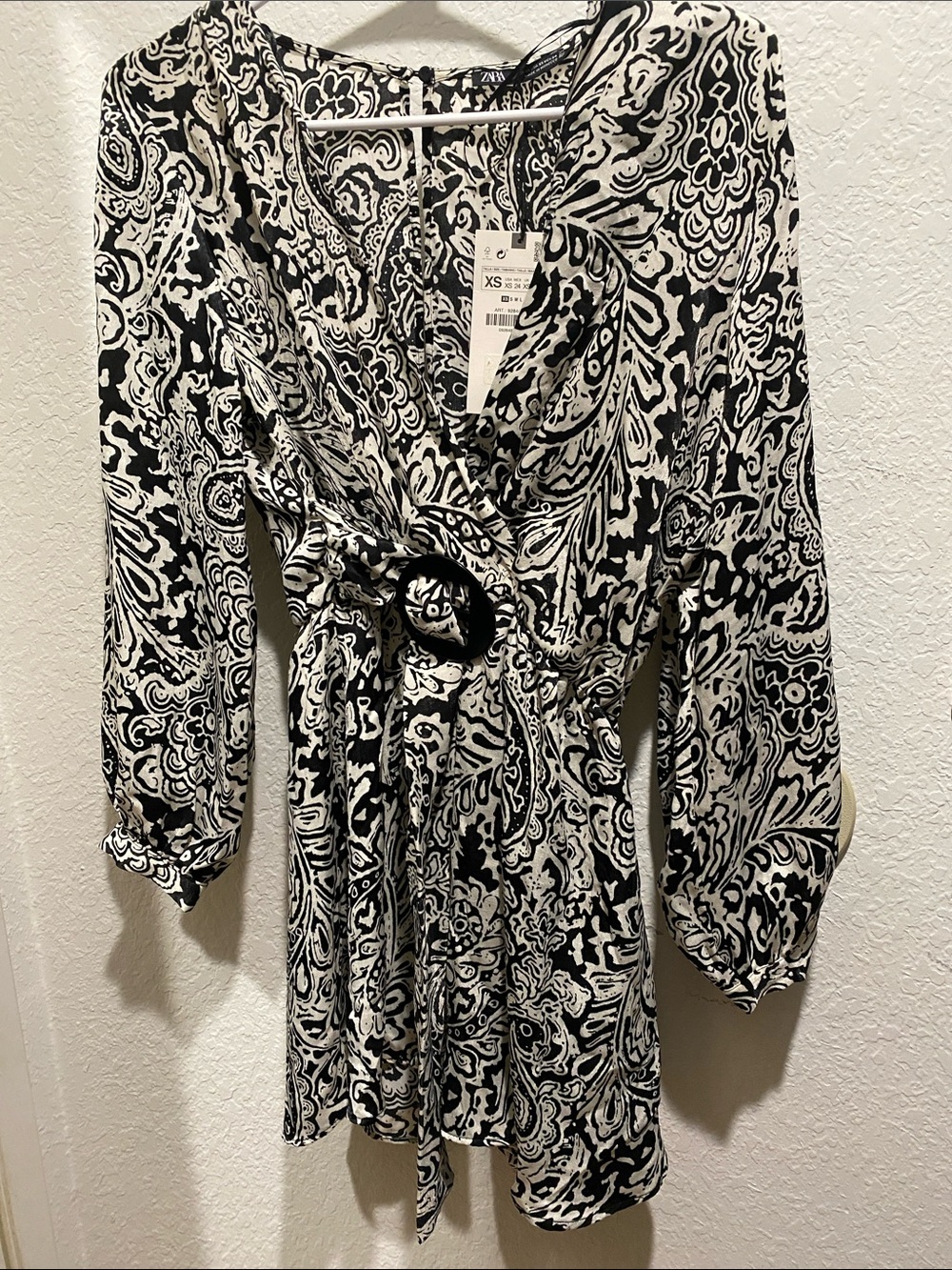 Zara Black and White Paisley Wrap Dress with Belt Ring